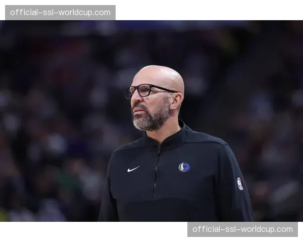 战术板:解析雷霆队如何利用“Stack”掩护破解对手全场紧逼 战术板:解析雷霆队如何利用“Stack”掩护破解对手全场紧逼