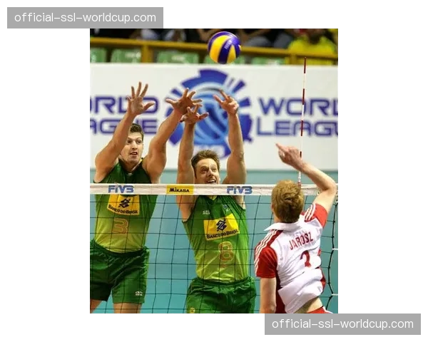 Enduro赛第三赛段：卫冕冠军因导航失误丢失大量领先优势